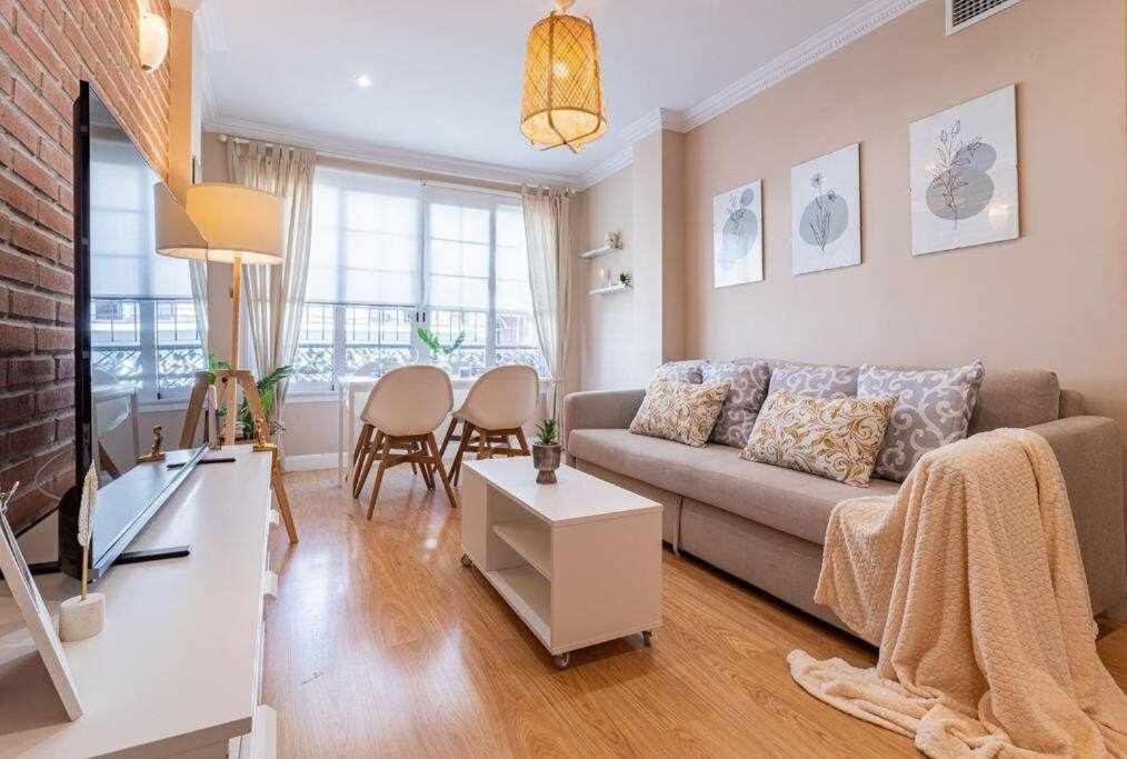 3 Apartamento En Estadio Sevilla 8 Plazas 3 Hab Y Metro Екстер'єр фото